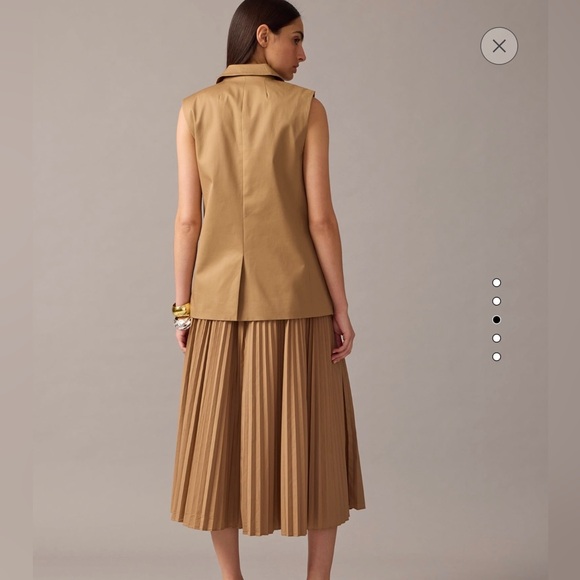 J. Crew Longer vest in lightweight chino - Picture 4 of 7